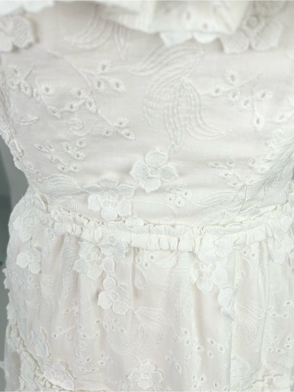 ASTR The Label White Floral Embroidered Maxi Dress XS Bridal Wedding - Picture 12 of 14